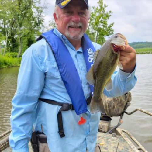 Fish vest pixelated_